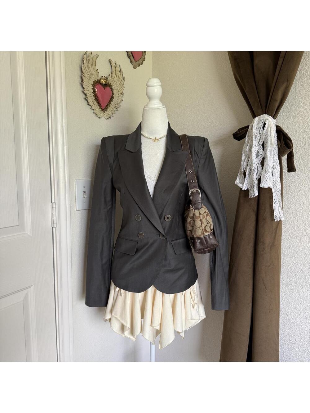 BCBGMAXAZRIA Gray Blazer Shoulder Pads Dramatic Silhouette